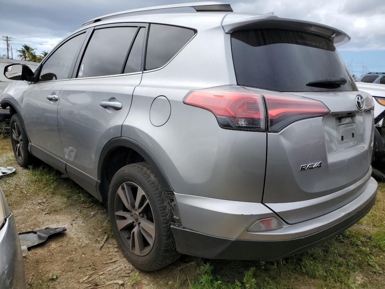 2018 TOYOTA RAV4 LE - Image 2