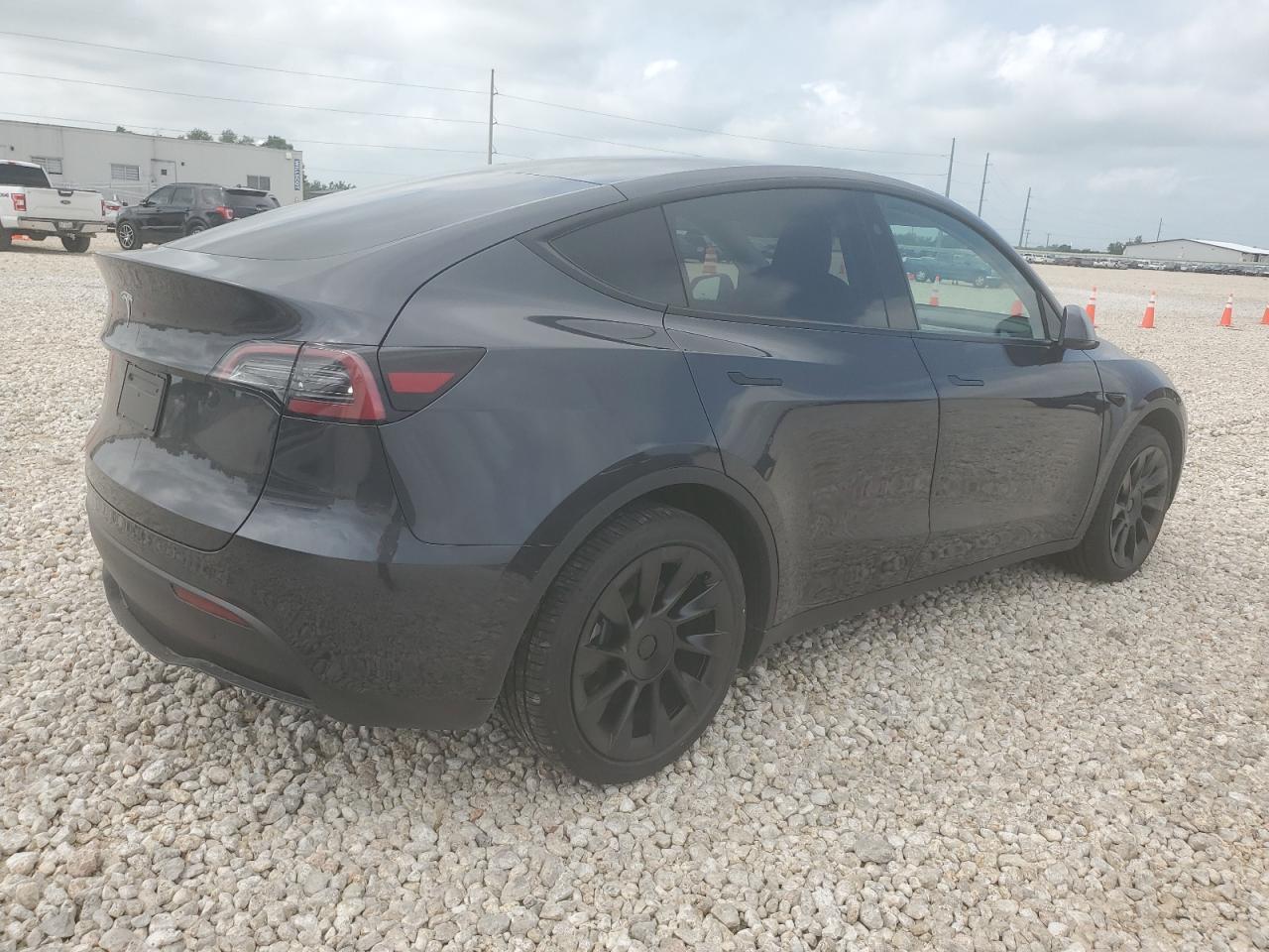 2024 TESLA MODEL Y - Image 3