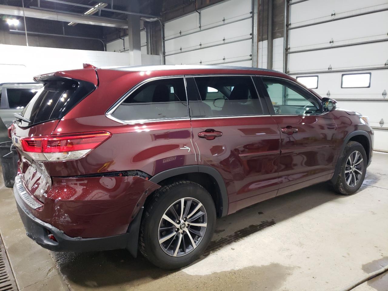 2018 TOYOTA HIGHLANDER - Фото 3