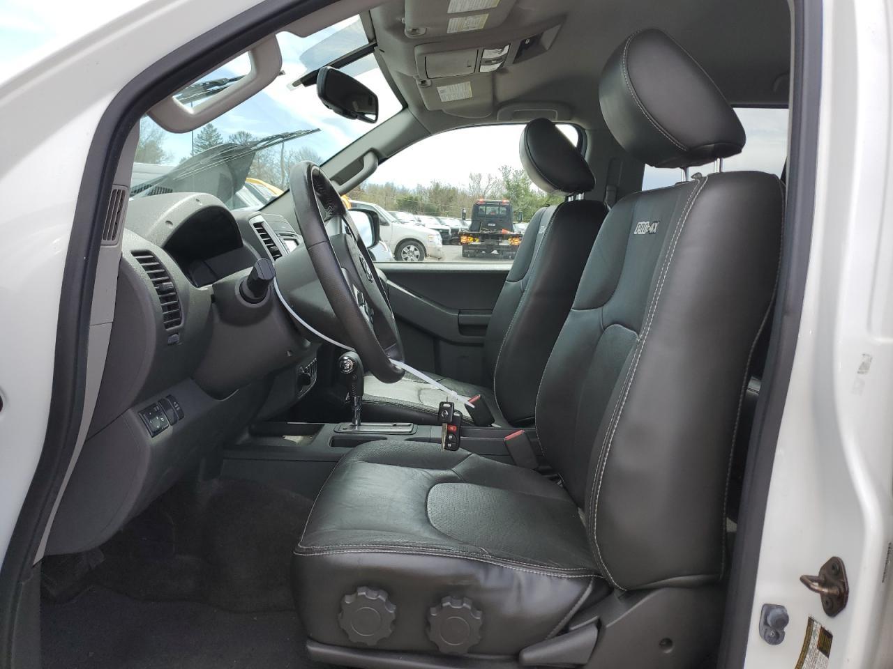 2015 NISSAN XTERRA X - Фото 7