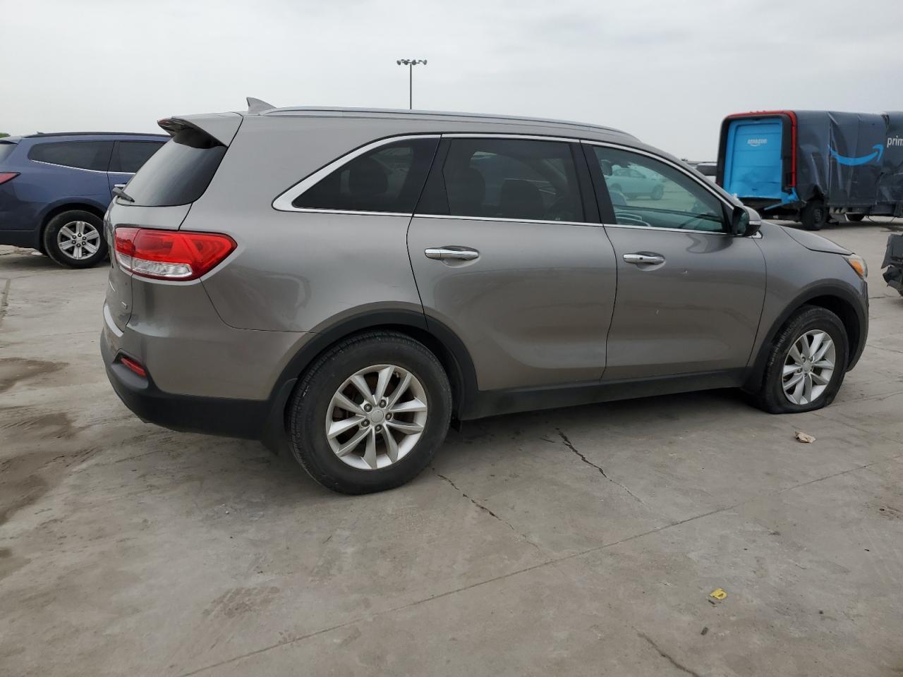 2017 KIA SORENTO LX - Image 3