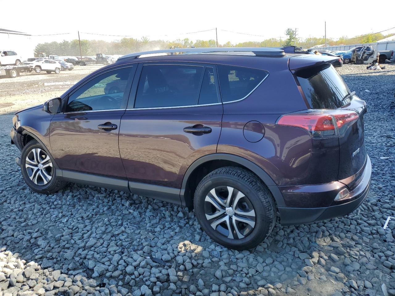 2018 TOYOTA RAV4 LE - Image 2