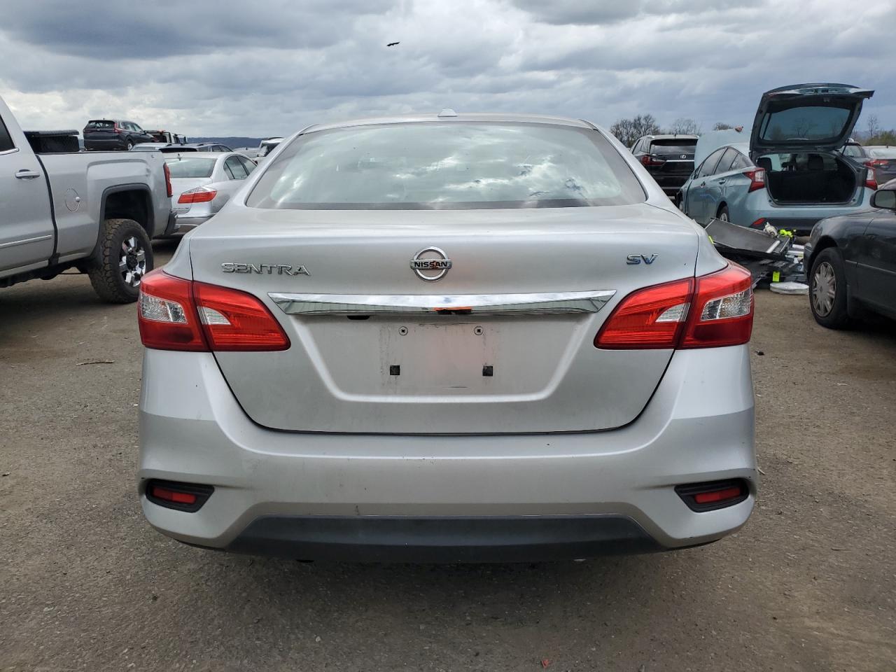 2018 NISSAN SENTRA S - Фото 6