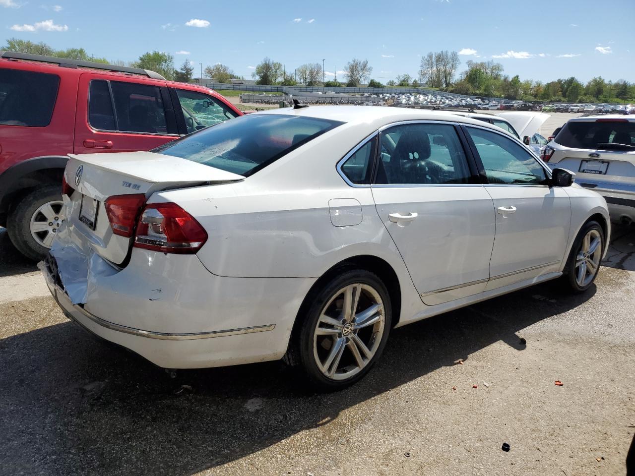 2014 VOLKSWAGEN PASSAT SE - Фото 3