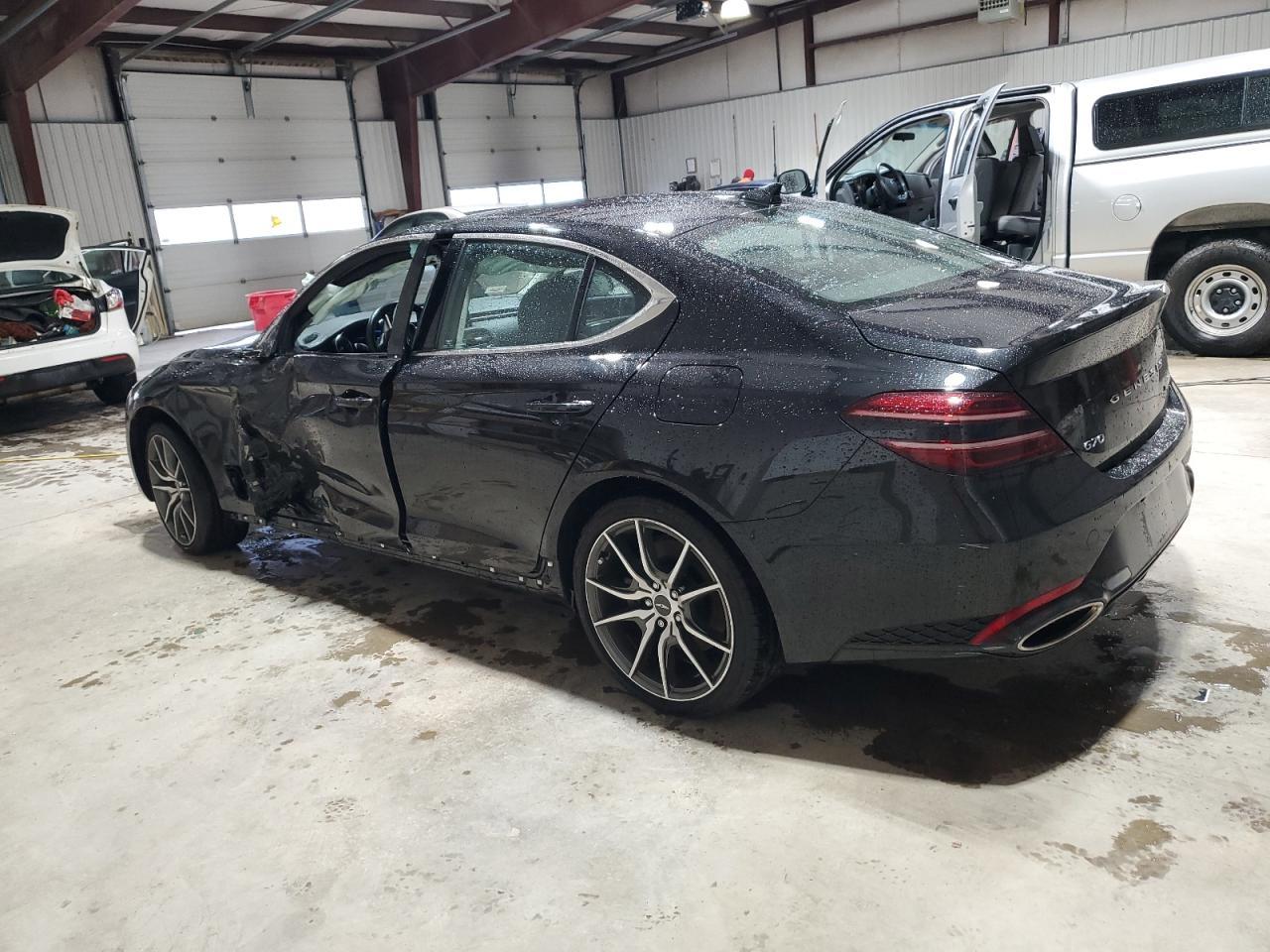 2022 GENESIS G70 BASE - Фото 2