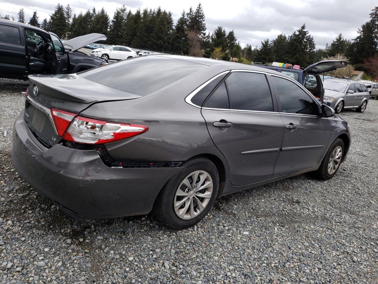 2017 TOYOTA CAMRY LE - Фото 3