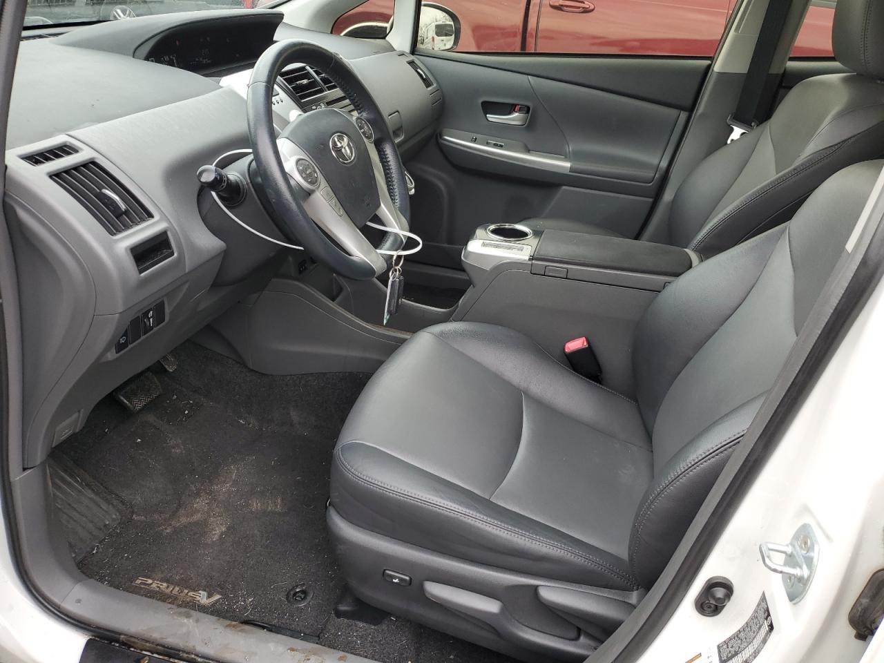 2013 TOYOTA PRIUS V - Фото 7