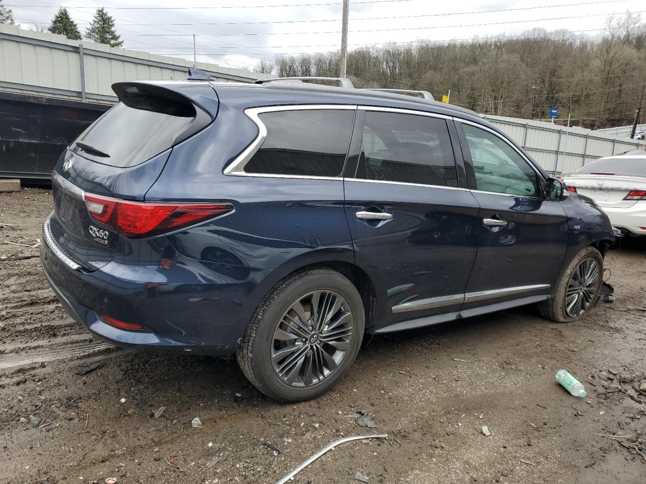 2019 INFINITI QX60 LUXE - Image 3