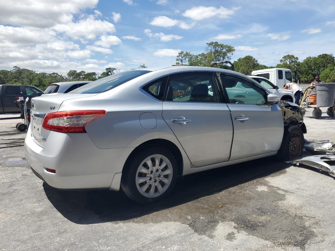 2013 NISSAN SENTRA S - Фото 4