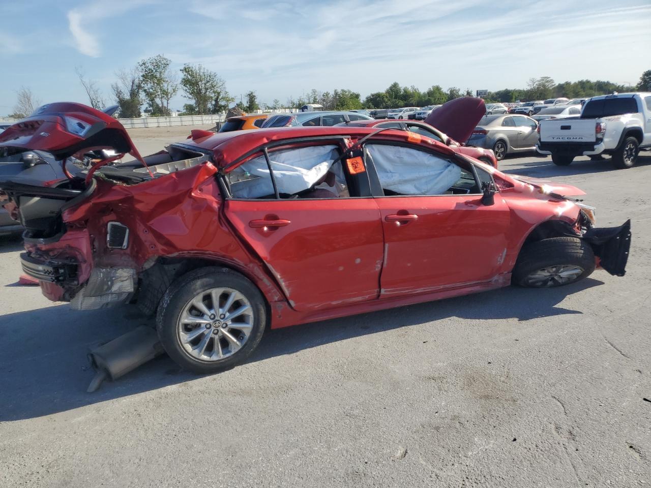 2021 TOYOTA COROLLA LE - Фото 3
