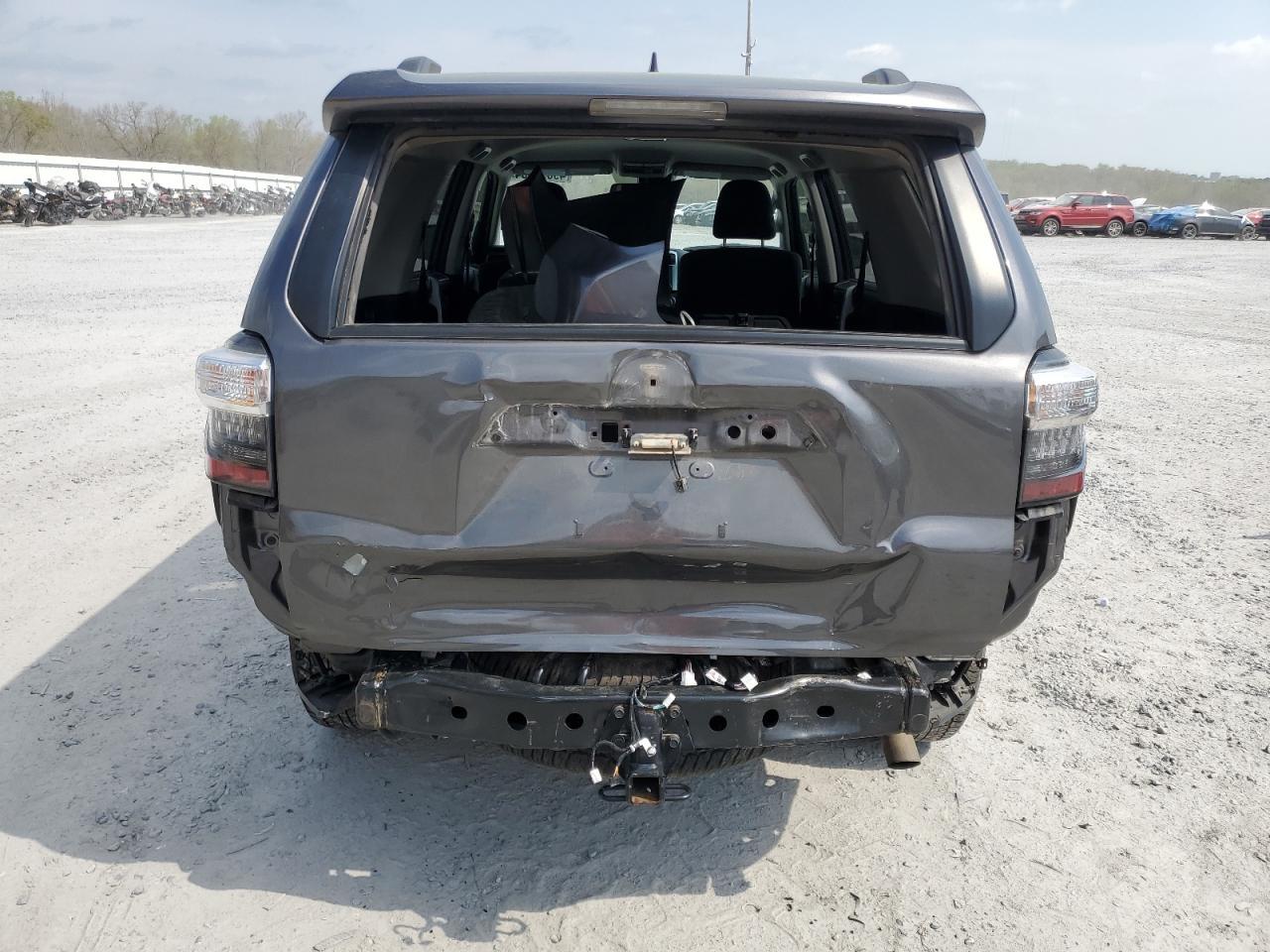 2022 TOYOTA 4RUNNER SR - Фото 6