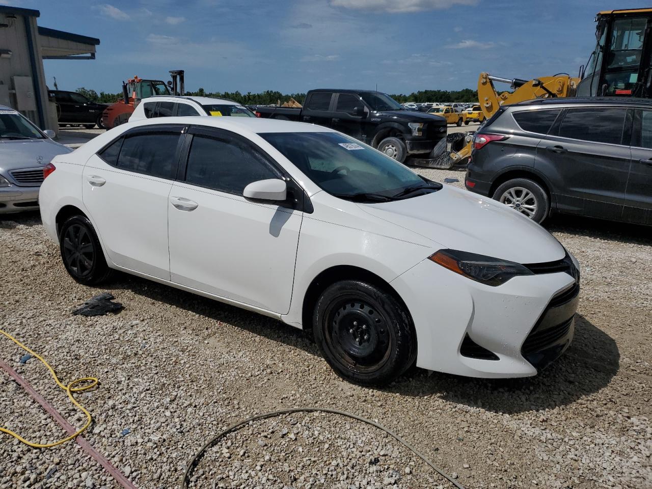 2018 TOYOTA COROLLA L - Image 4