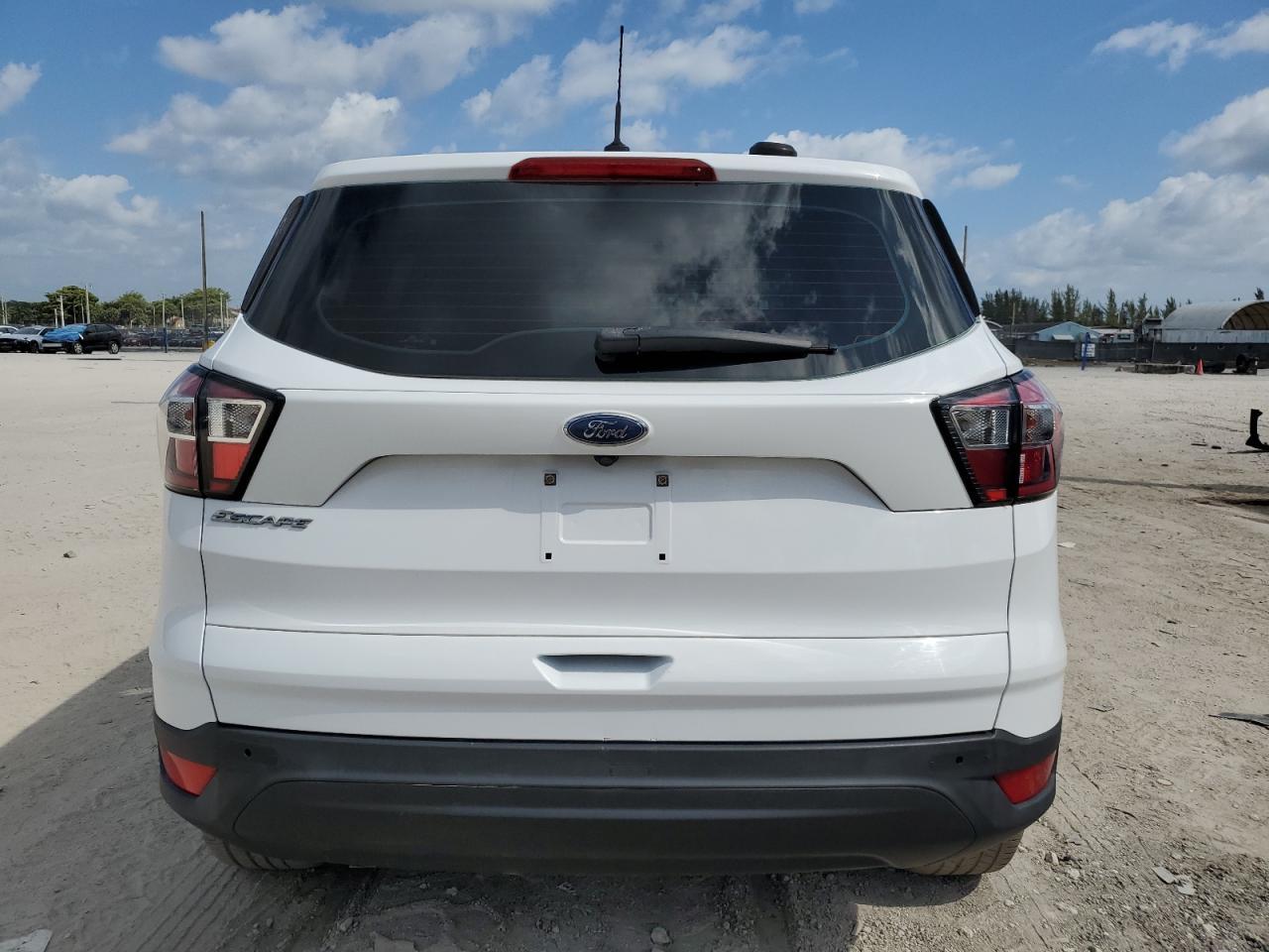 2017 FORD ESCAPE S - Image 6
