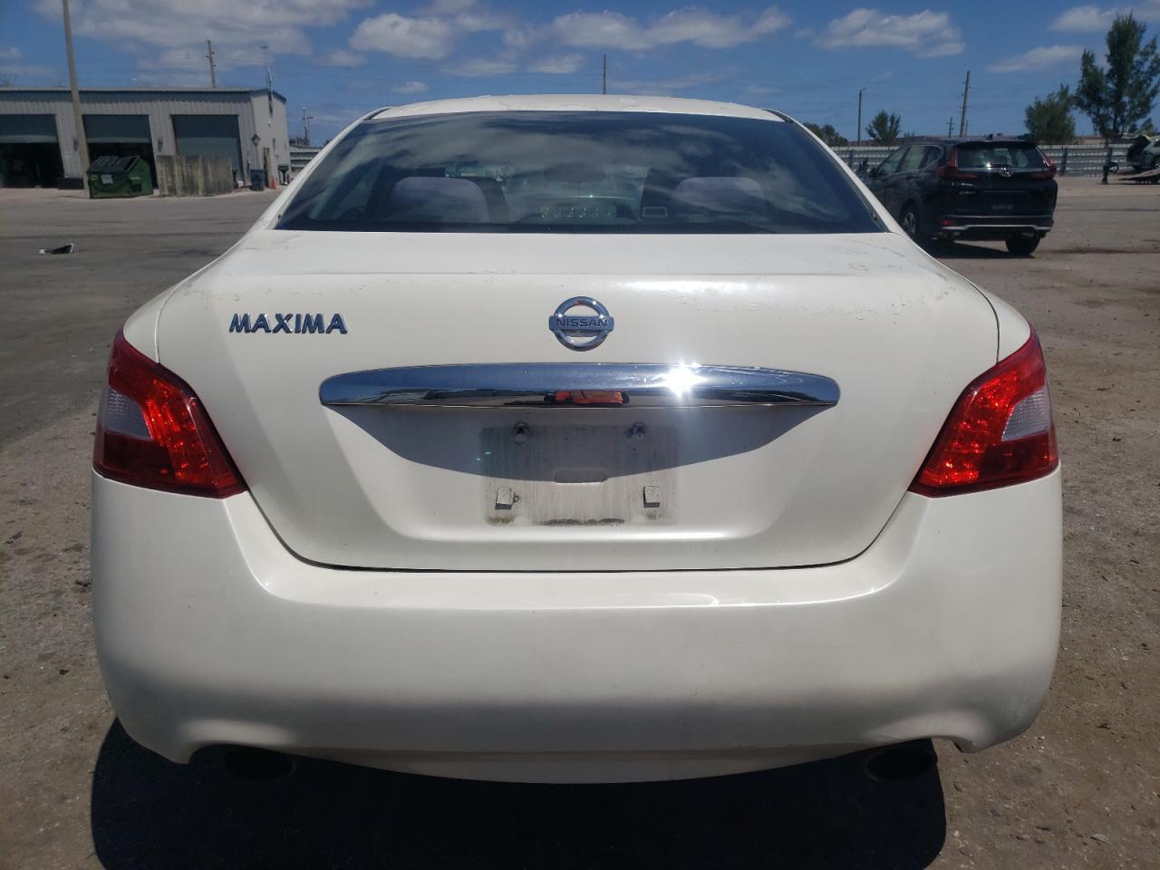 2011 NISSAN MAXIMA S - Image 6