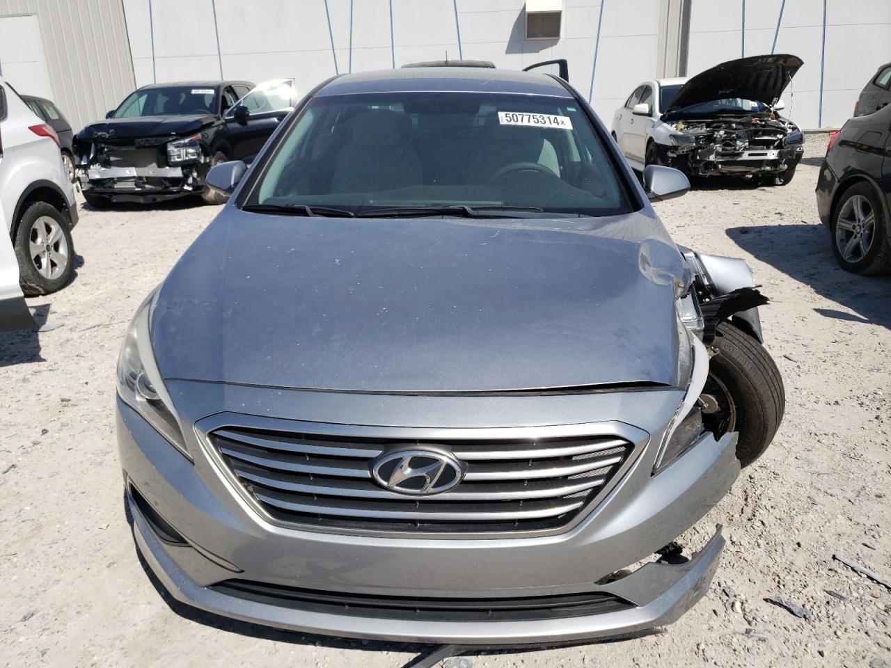 2017 HYUNDAI SONATA SE - Фото 5
