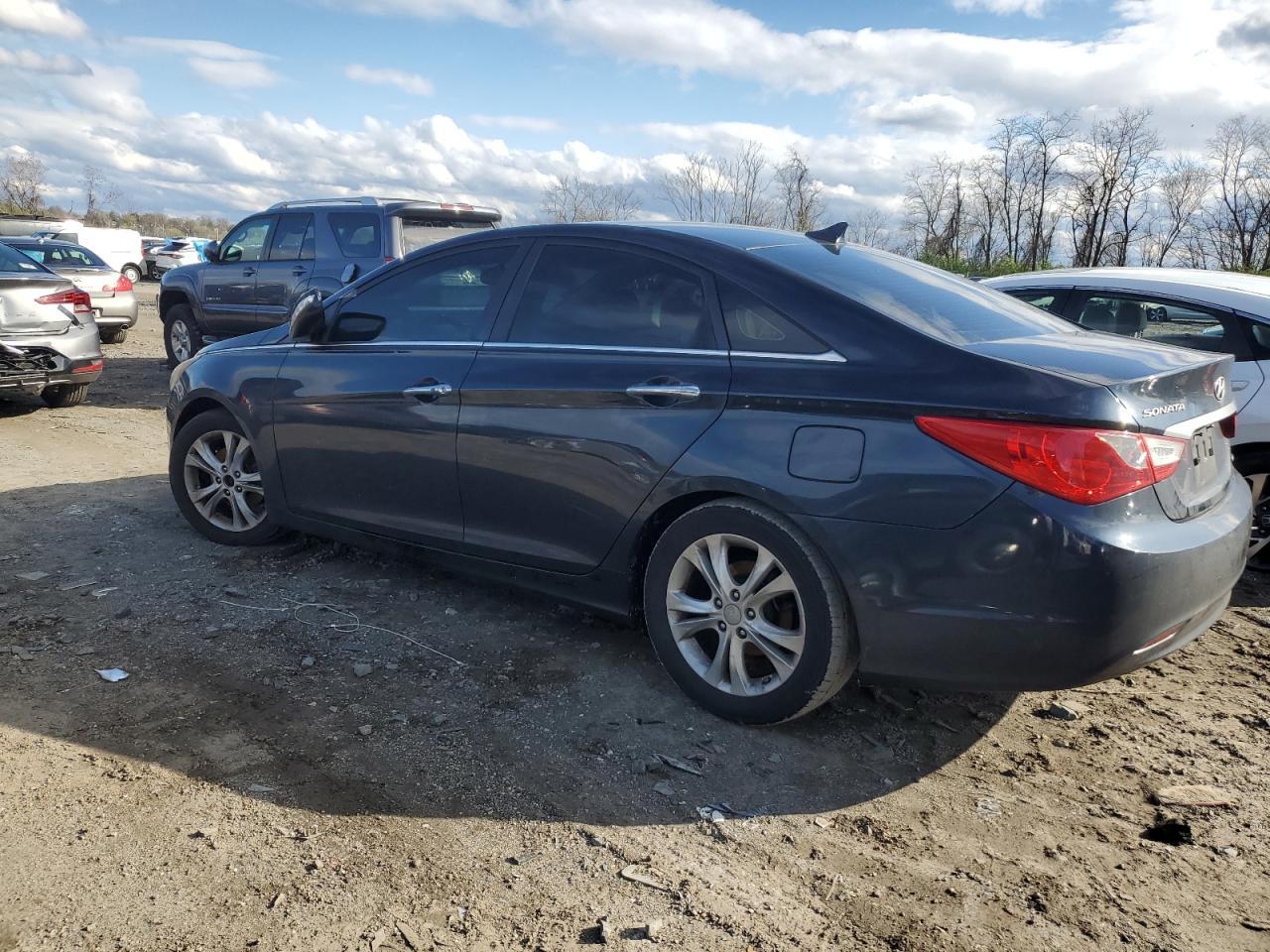 2011 HYUNDAI SONATA SE - Фото 2