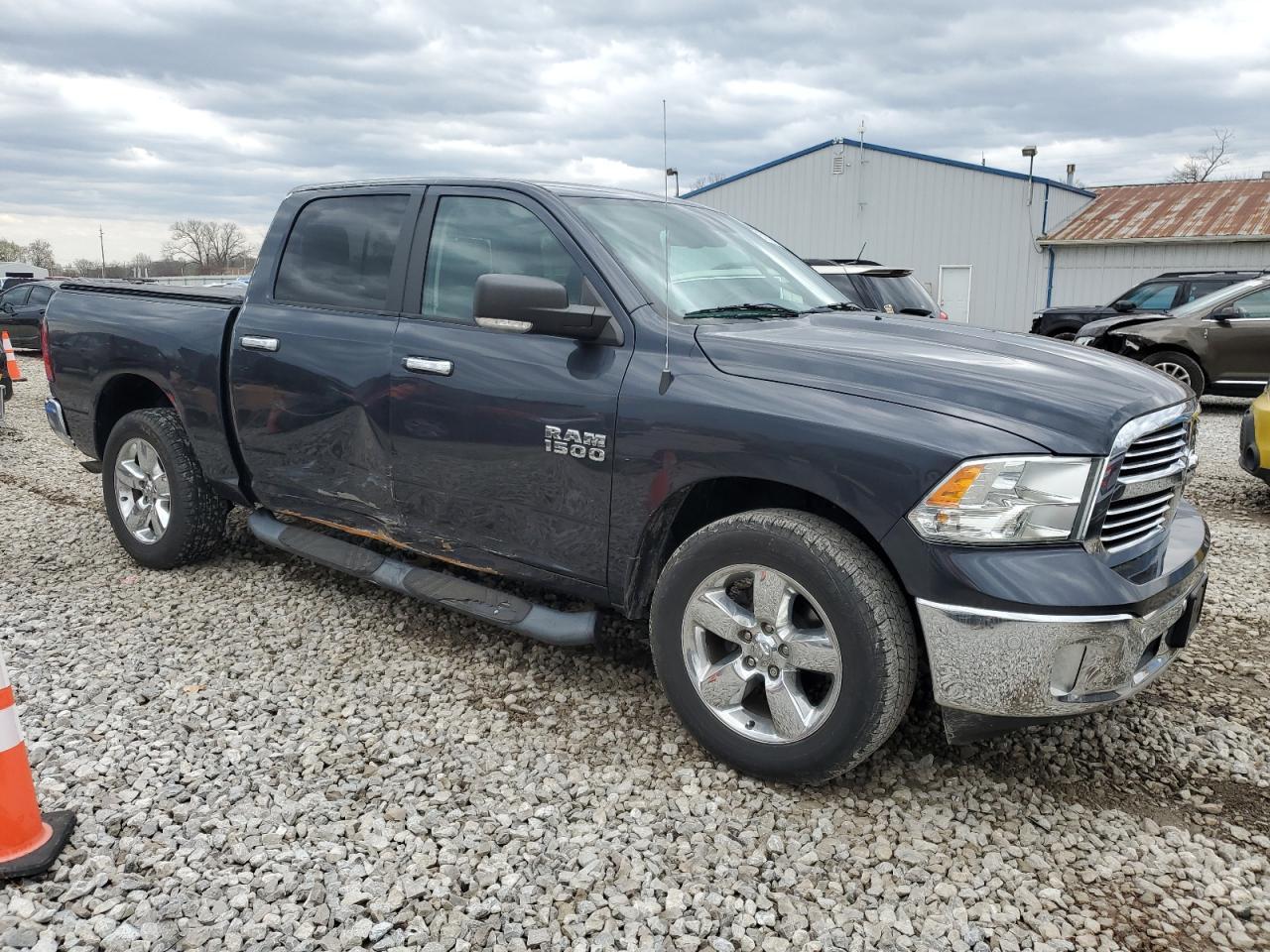 2017 RAM 1500 SLT - Image 4