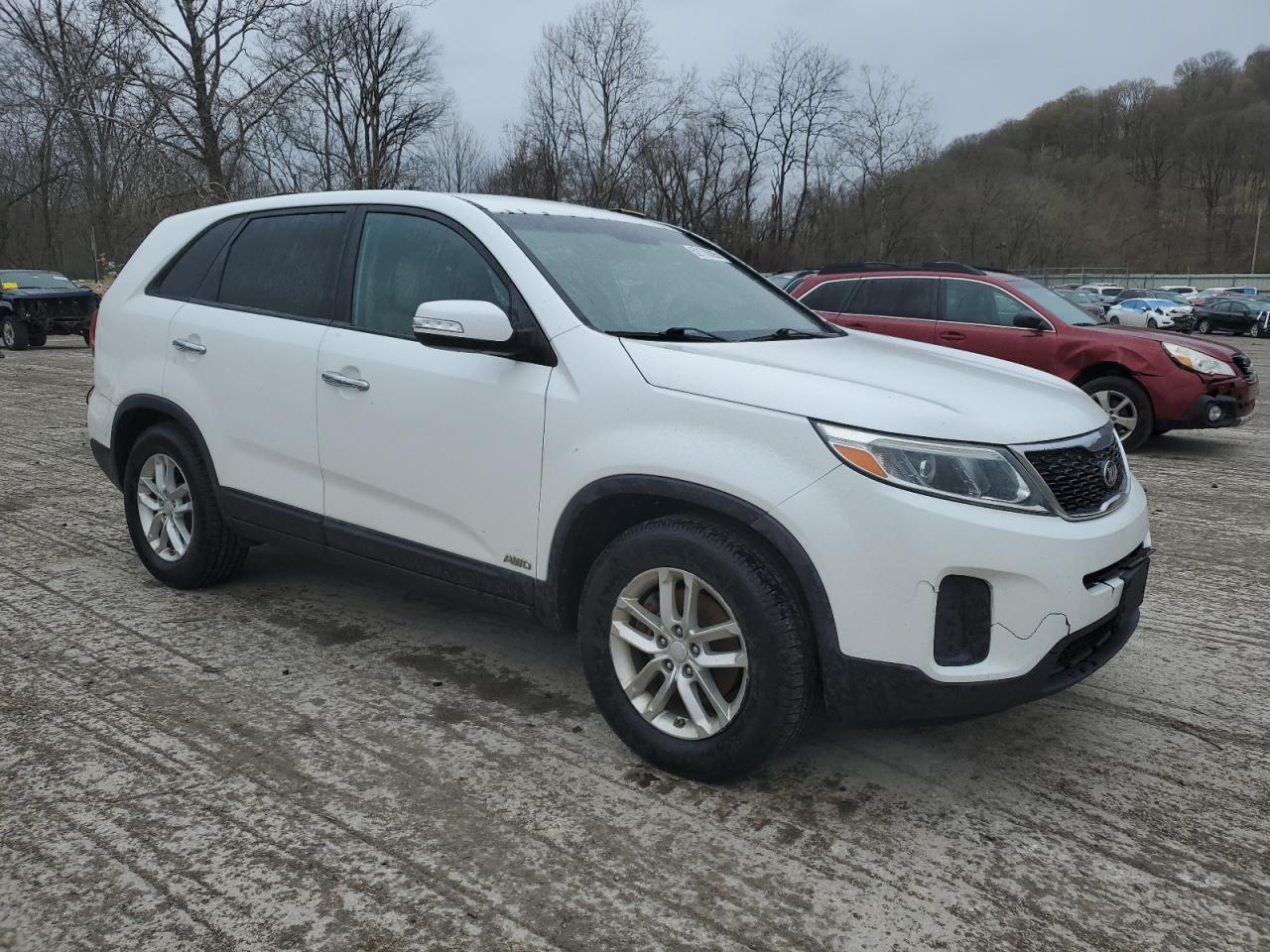 2015 KIA SORENTO LX - Image 4