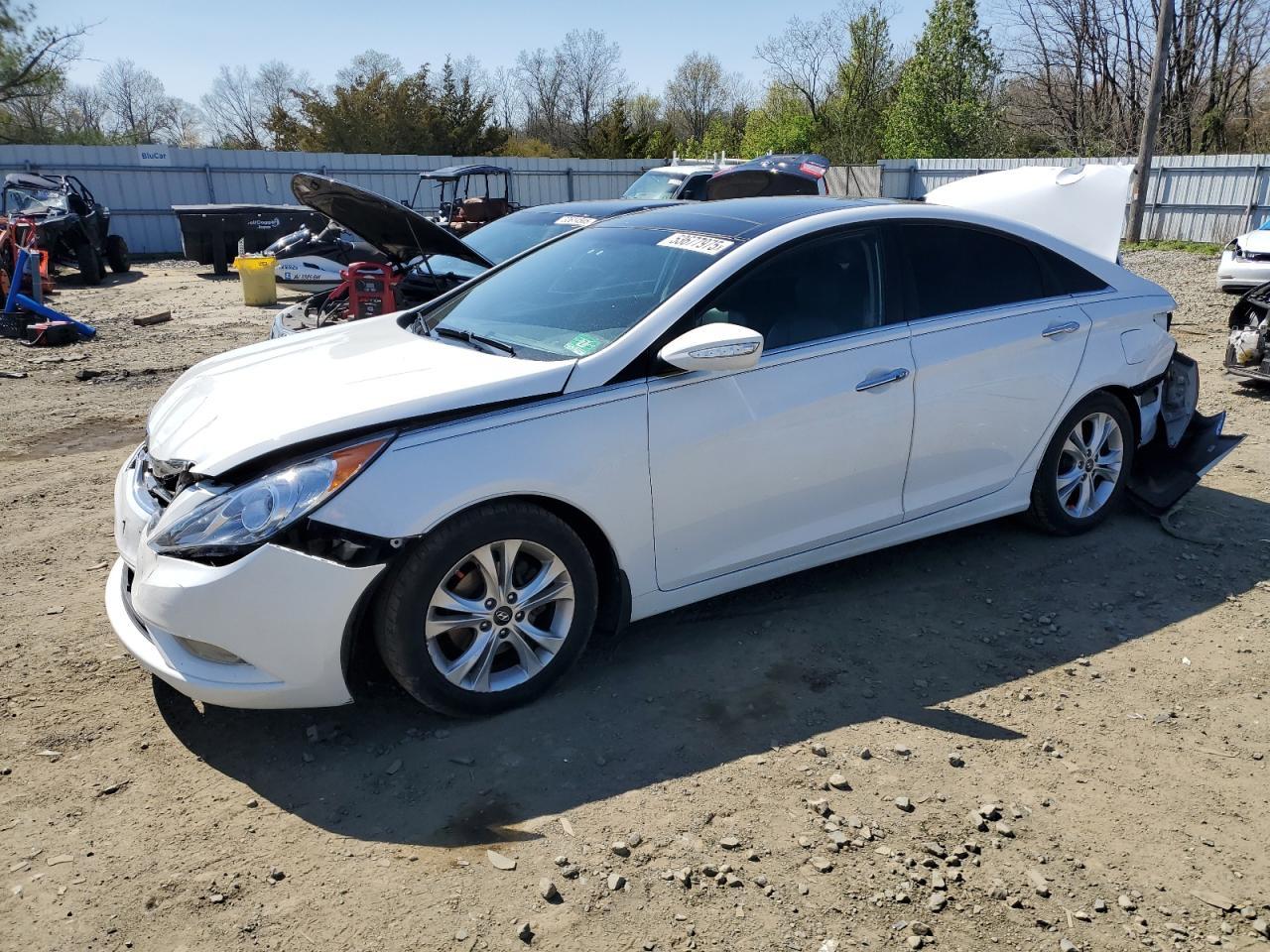 2013 HYUNDAI SONATA SE