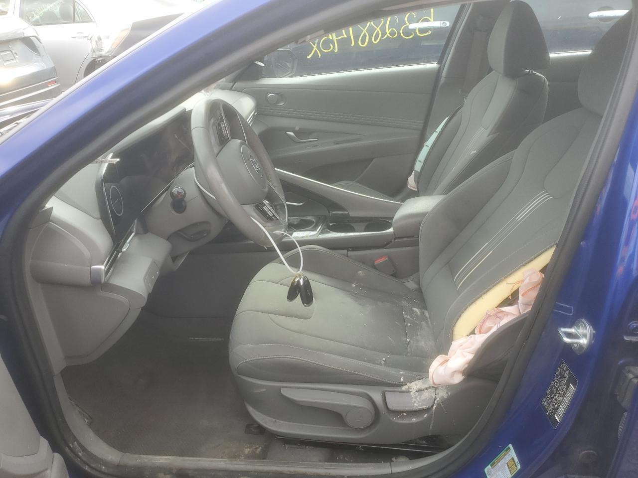 2023 HYUNDAI ELANTRA SE - Image 7