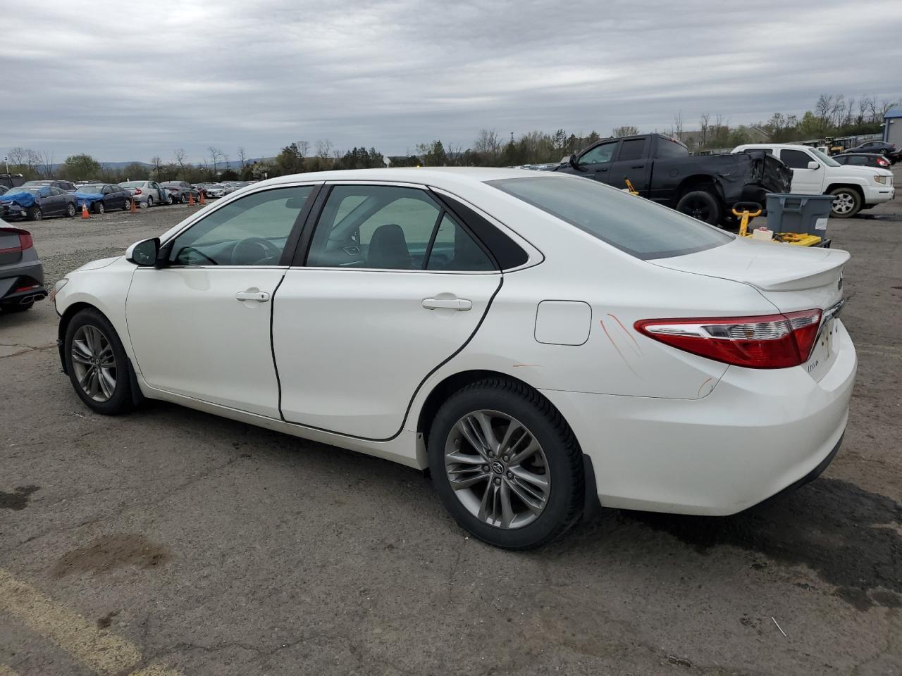 2017 TOYOTA CAMRY LE - Фото 2