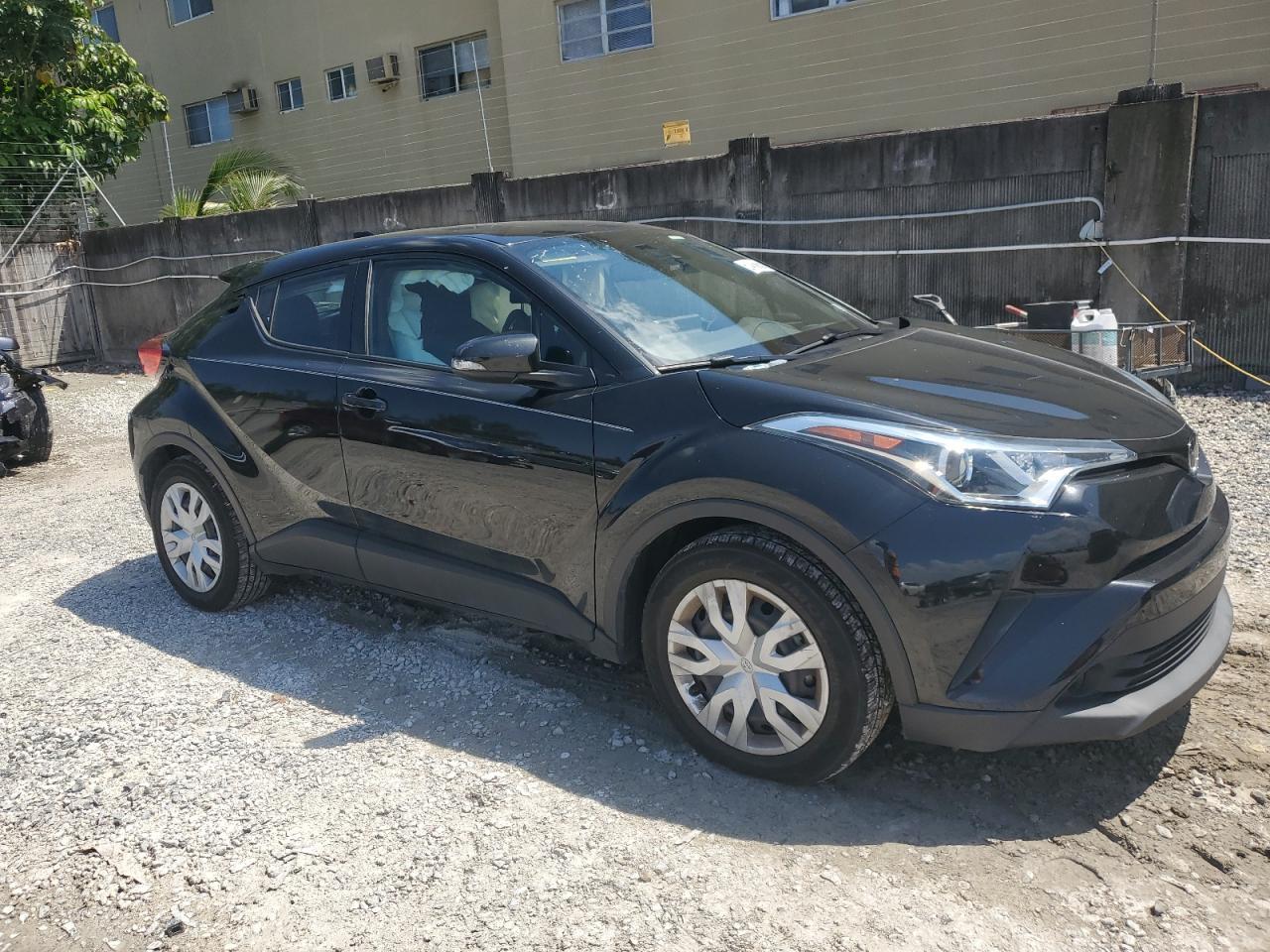 2019 TOYOTA C-HR XLE - Фото 4
