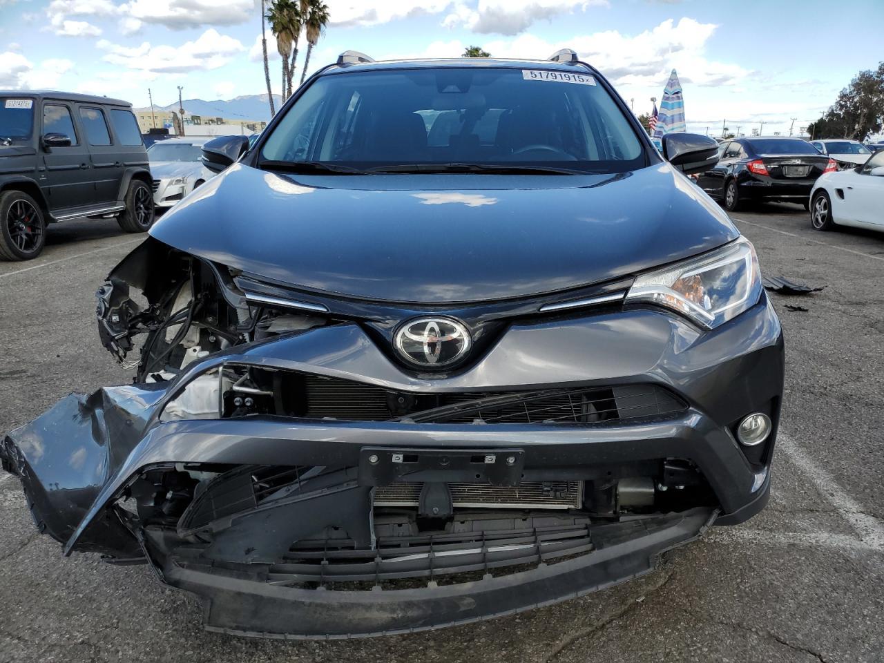 2017 TOYOTA RAV4 XLE - Image 5