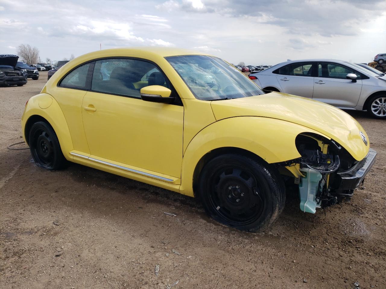 2014 VOLKSWAGEN BEETLE - Фото 4