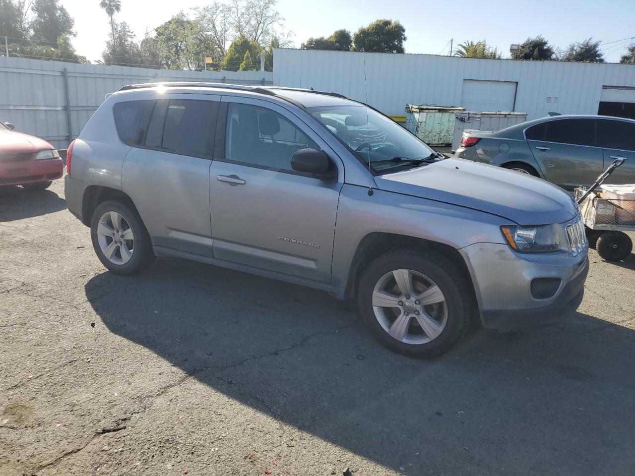 2017 JEEP COMPASS SP - Image 4