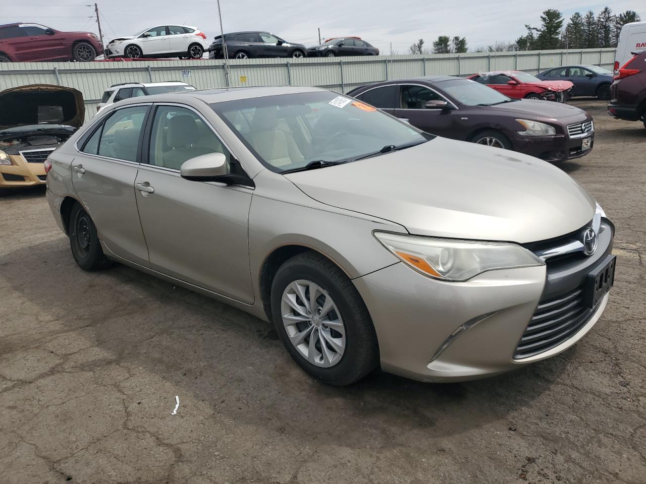 2015 TOYOTA CAMRY LE - Фото 4