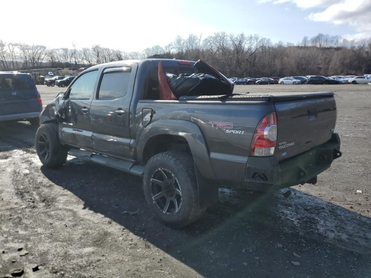 2011 TOYOTA TACOMA DOU - Фото 2