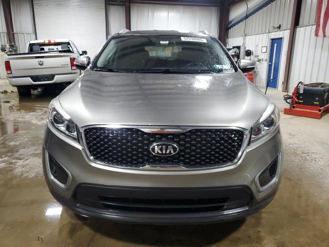 2016 KIA SORENTO LX - Image 5