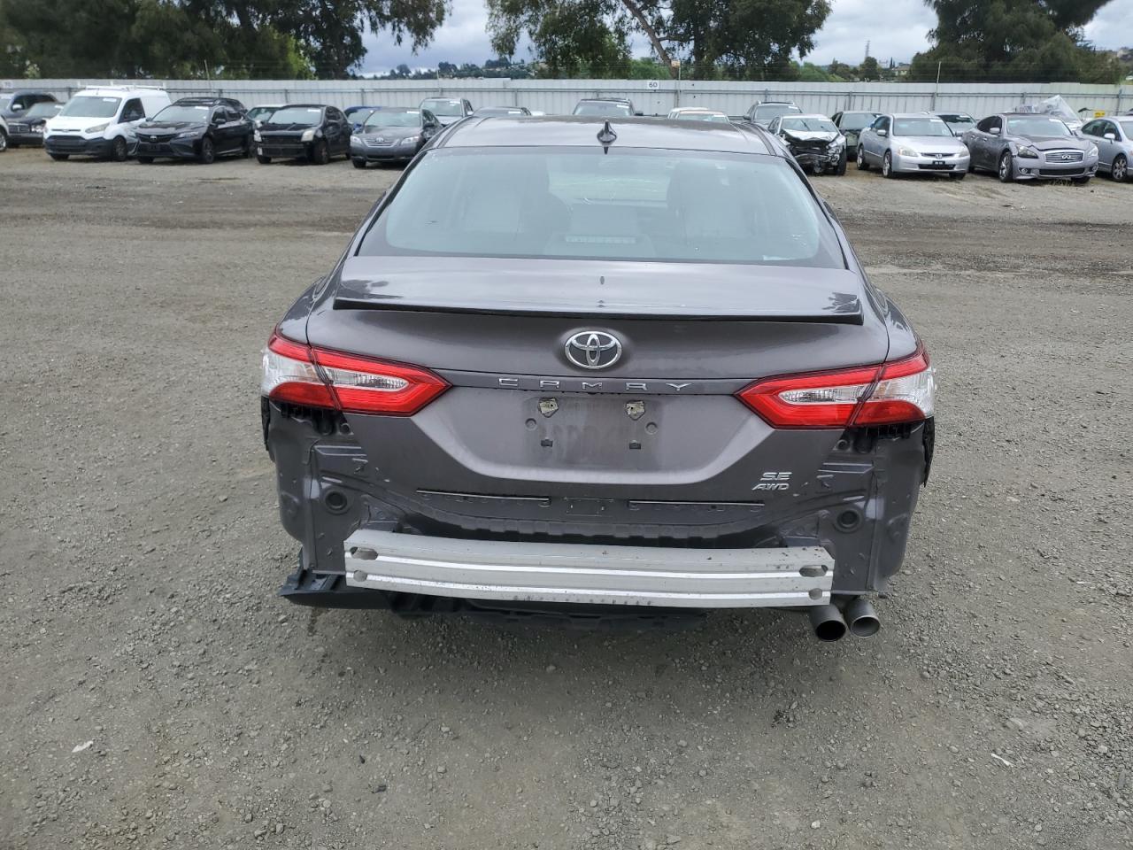 2020 TOYOTA CAMRY SE - Image 6