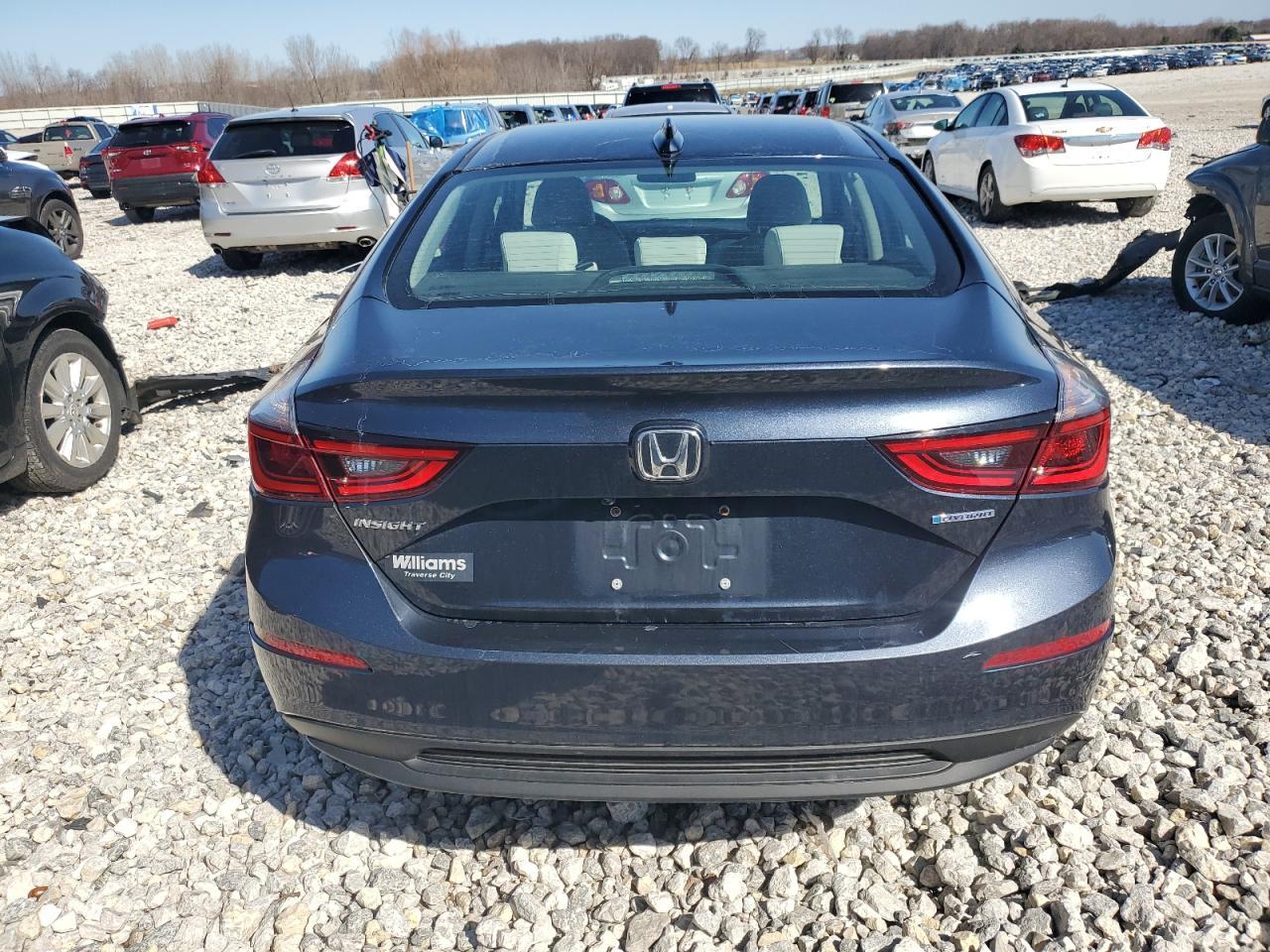 2019 HONDA INSIGHT LX - Image 6