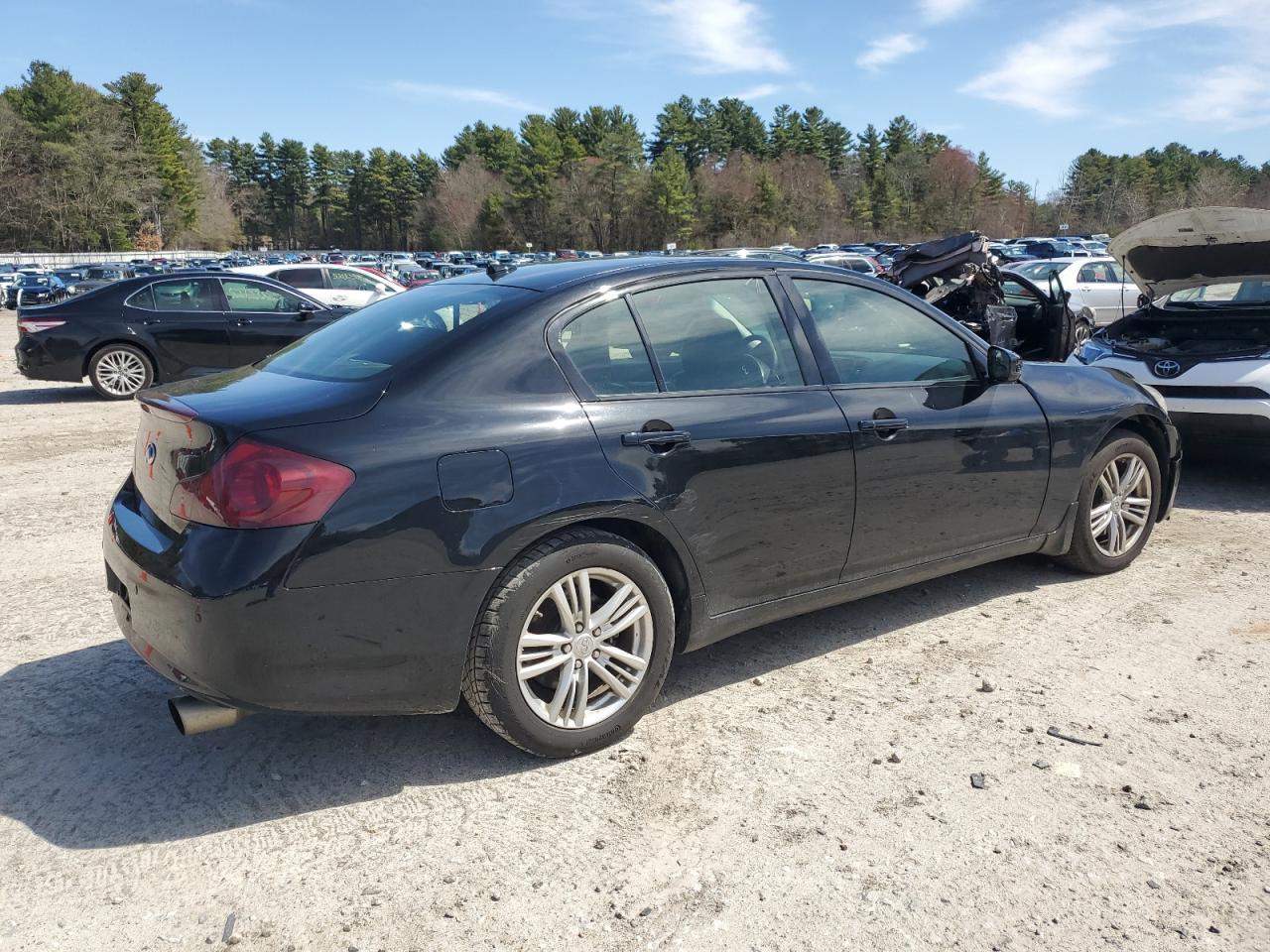 2012 INFINITI G37 - Image 3