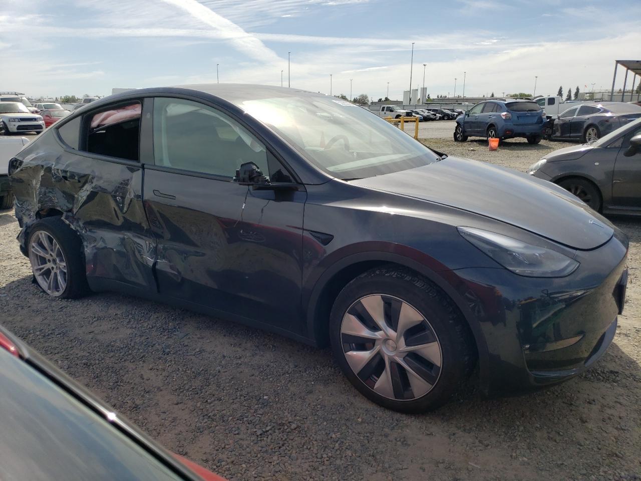 2024 TESLA MODEL Y - Фото 4