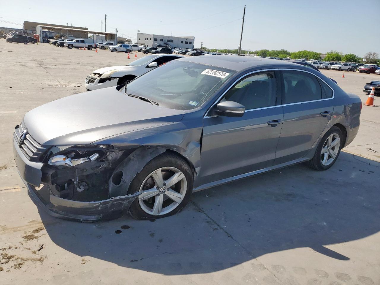 2013 VOLKSWAGEN PASSAT SE