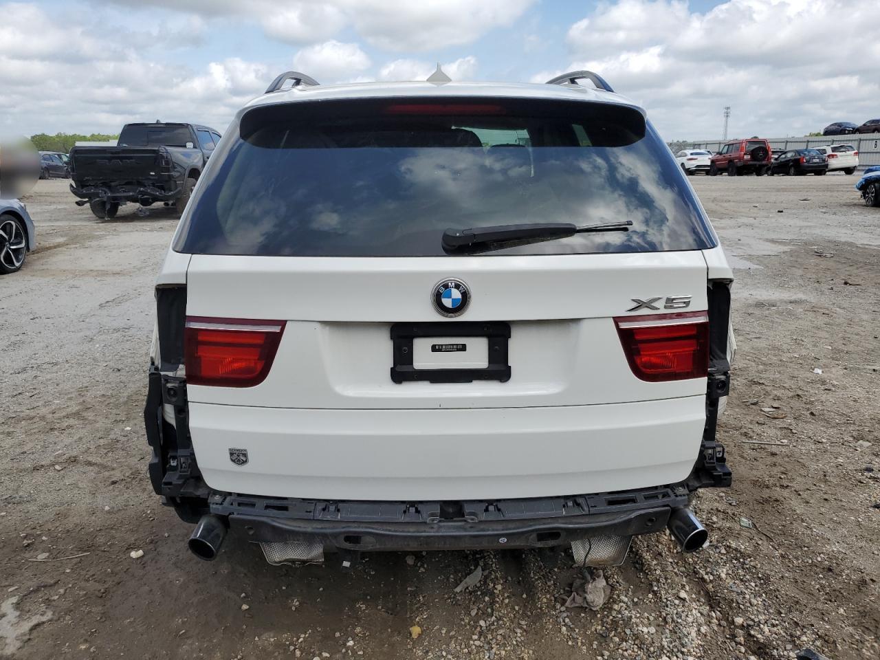2013 BMW X5 XDRIVE3 - Image 6