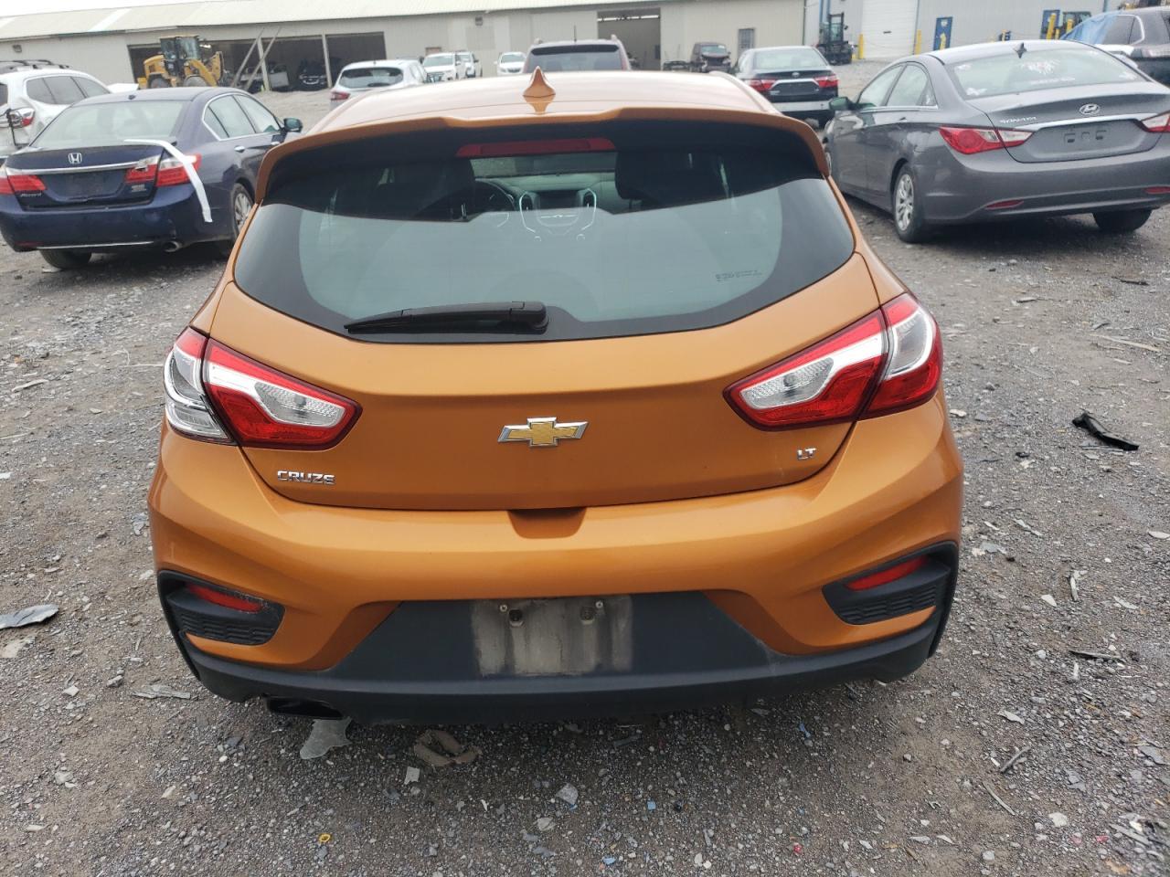 2017 CHEVROLET CRUZE LT - Image 6