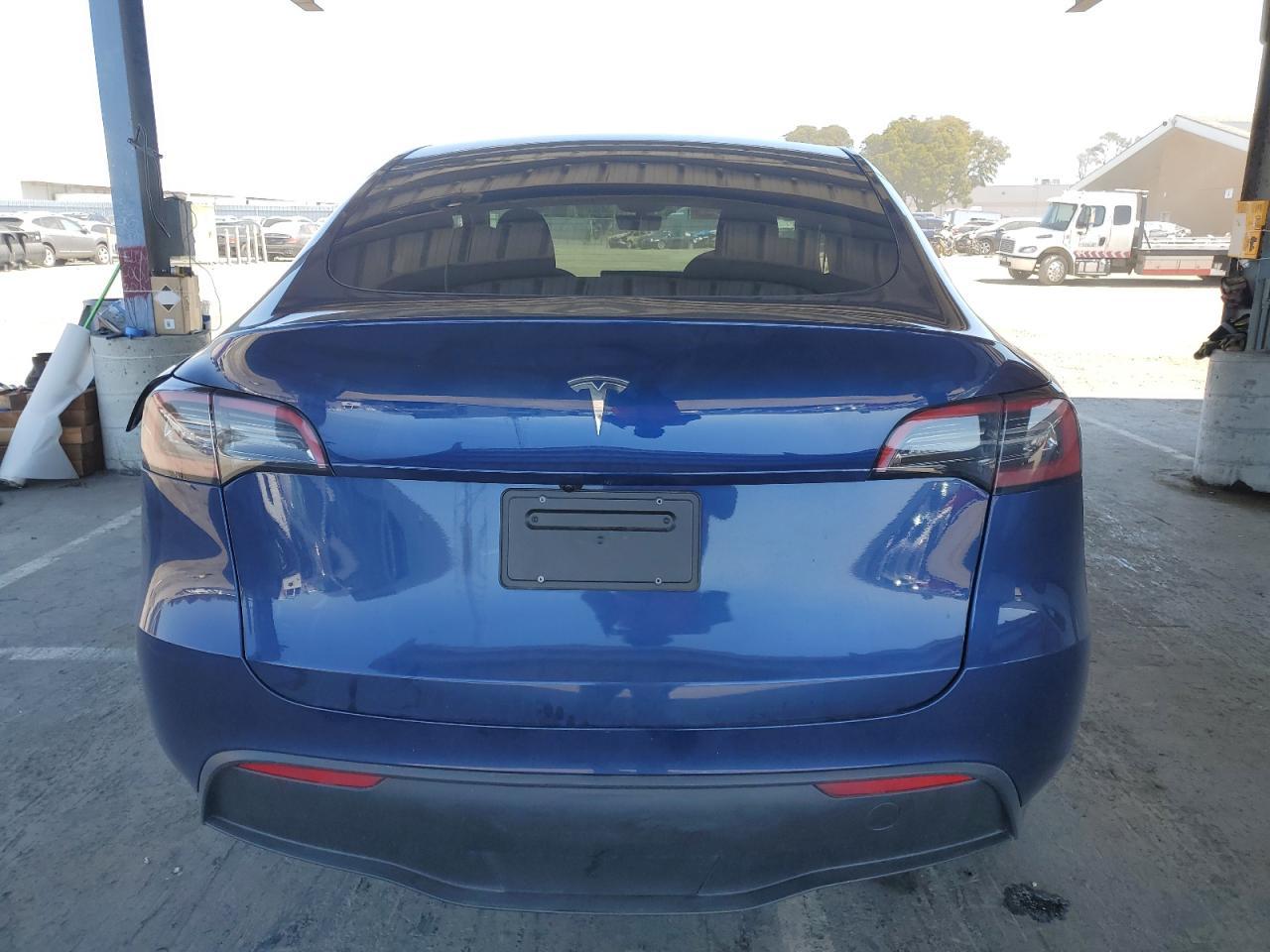 2023 TESLA MODEL Y - Фото 6