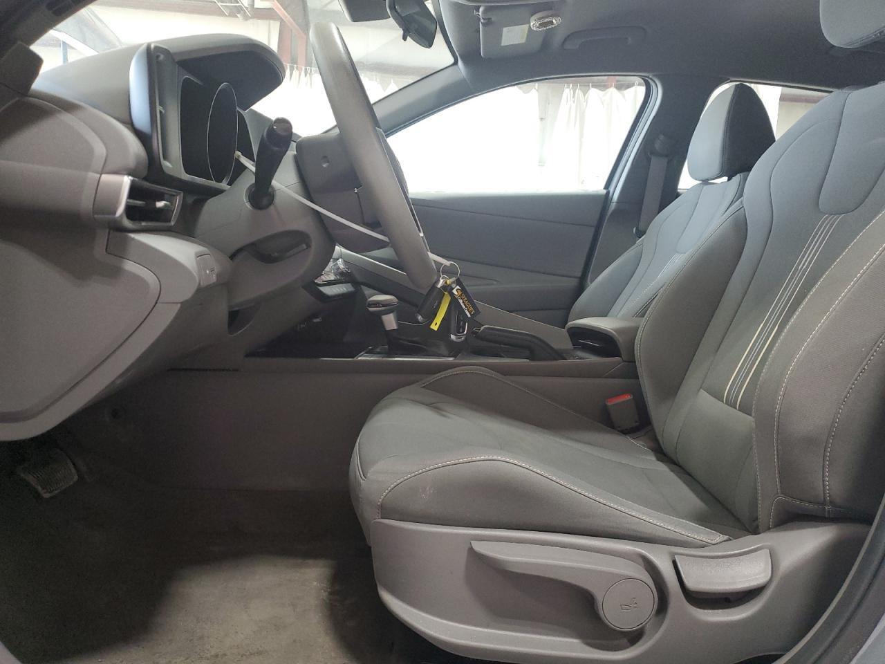 2023 HYUNDAI ELANTRA SE - Image 7