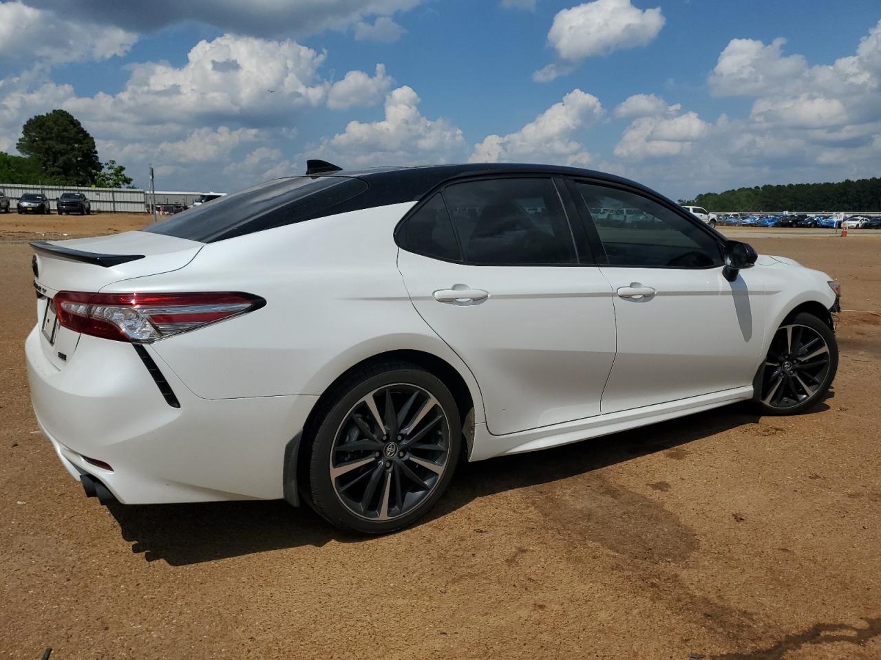 2019 TOYOTA CAMRY XSE - Image 3