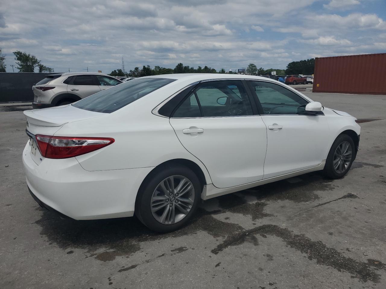 2016 TOYOTA CAMRY LE - Фото 3