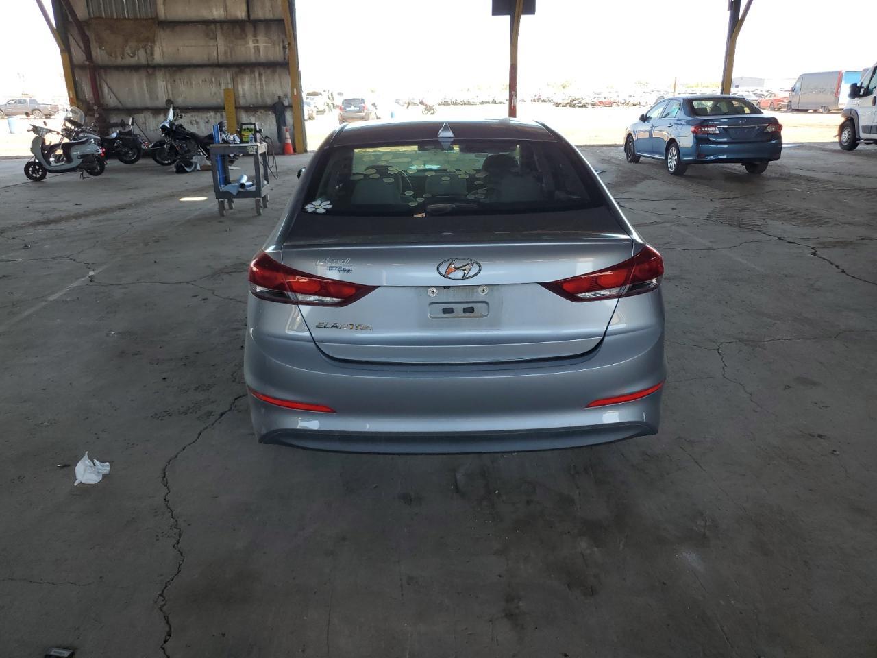 2017 HYUNDAI ELANTRA SE - Фото 6