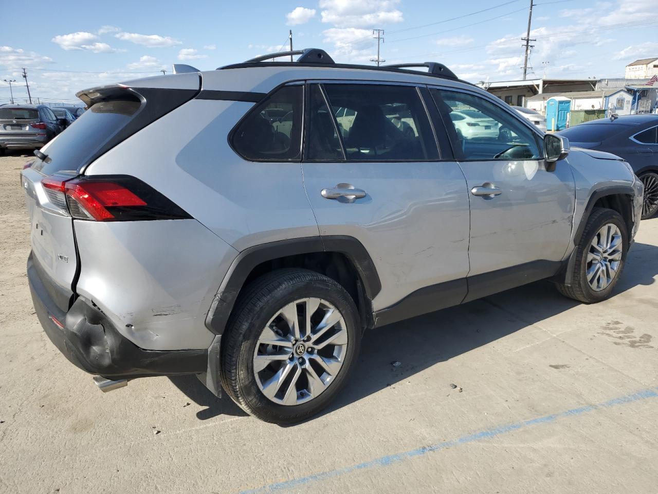 2024 TOYOTA RAV4 XLE P - Image 3