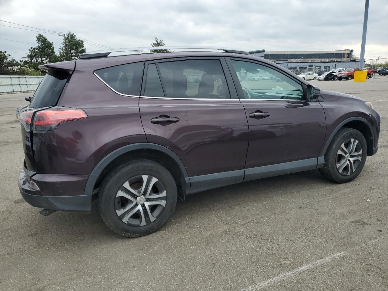 2017 TOYOTA RAV4 LE - Image 3