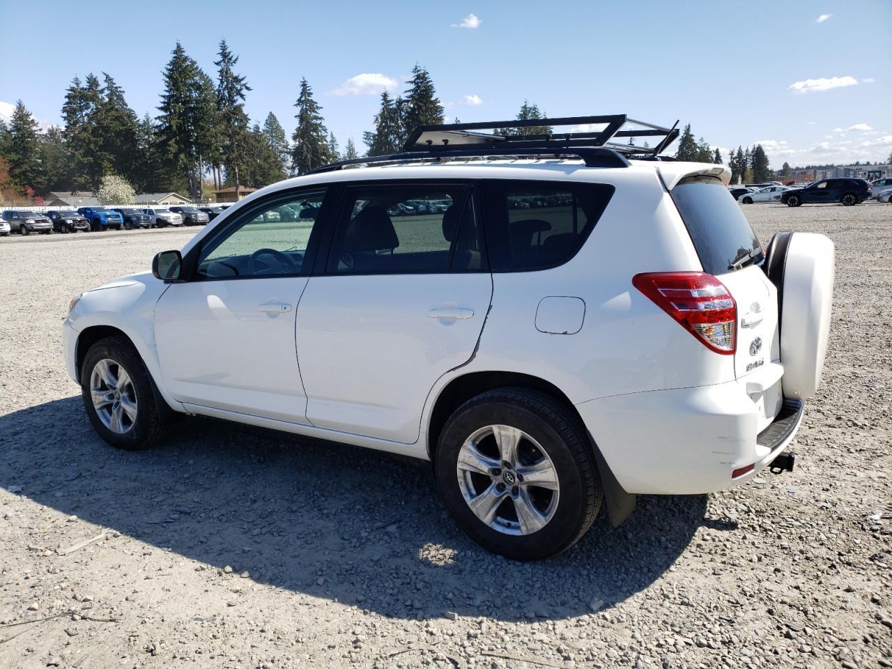 2011 TOYOTA RAV4 - Image 2