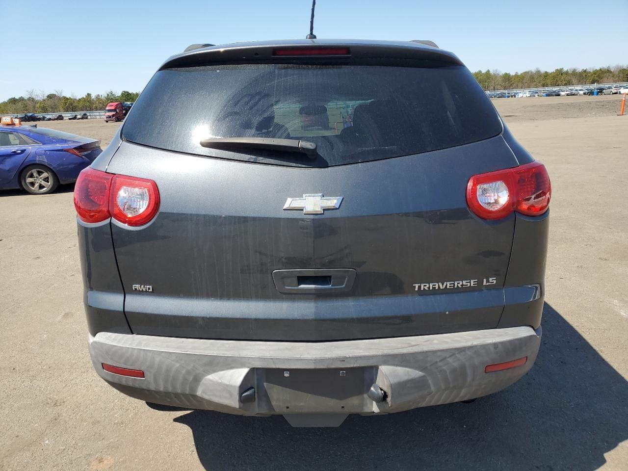 2012 CHEVROLET TRAVERSE L - Image 6