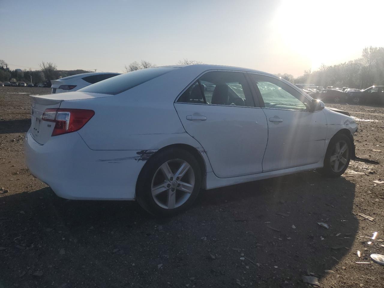 2014 TOYOTA CAMRY L - Image 3