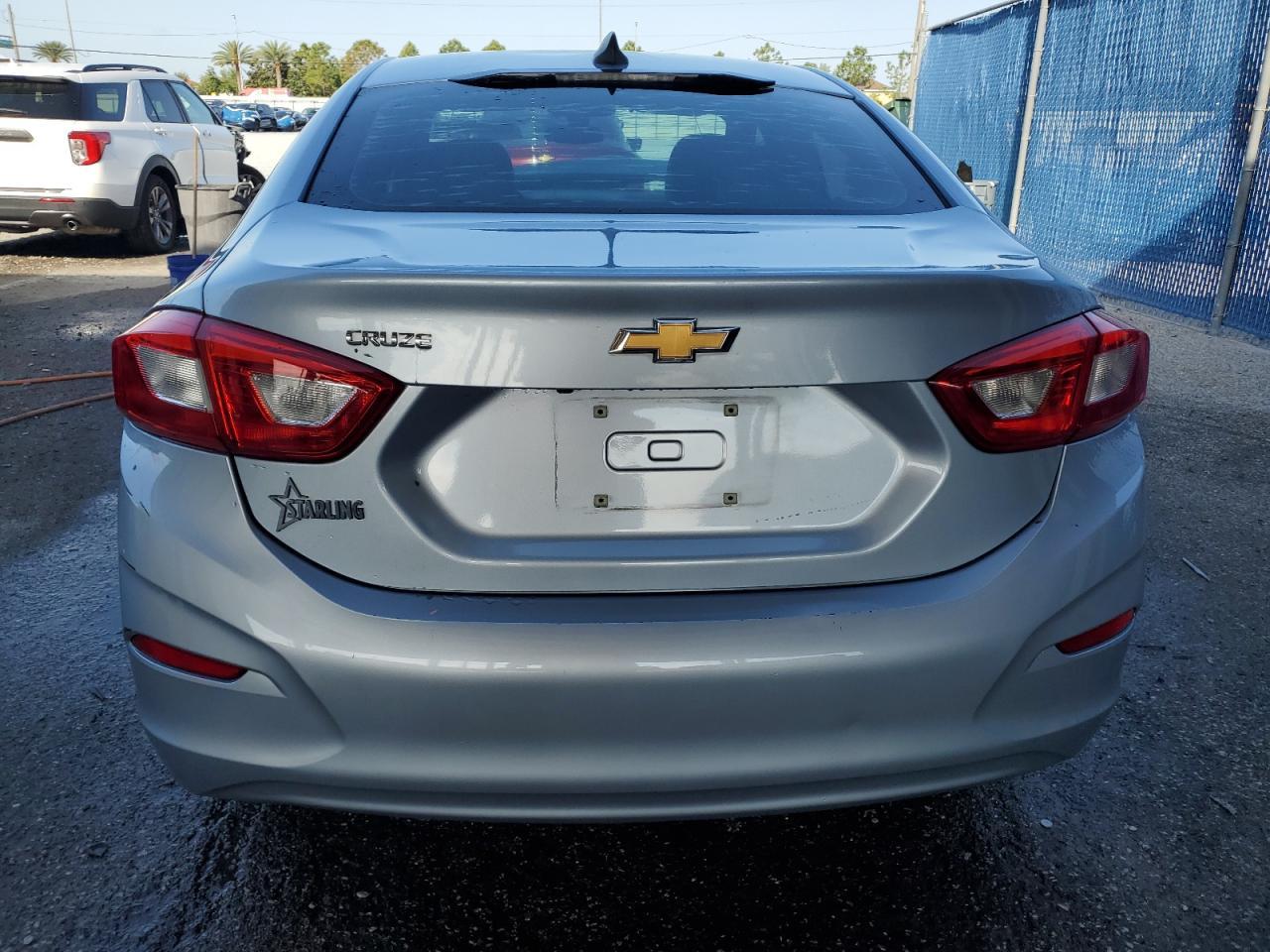 2017 CHEVROLET CRUZE LS - Image 6